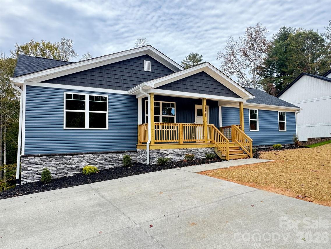 1205 Summerhill St., Lenoir, NC 28645