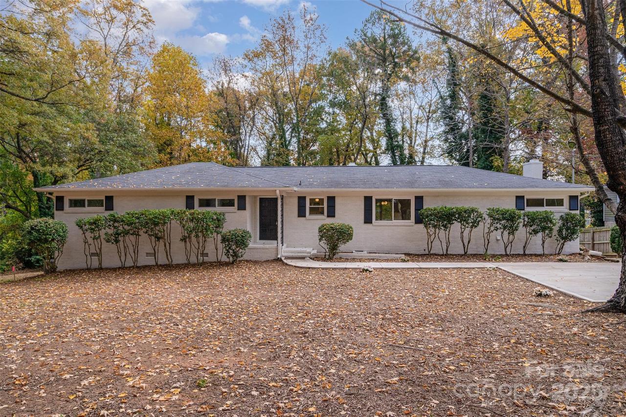 1118 Jenkins Dr., Charlotte, NC 28212