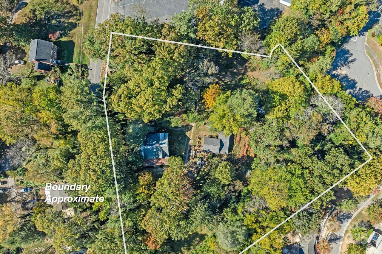 414 Beaucatcher Rd., Asheville, NC 28805