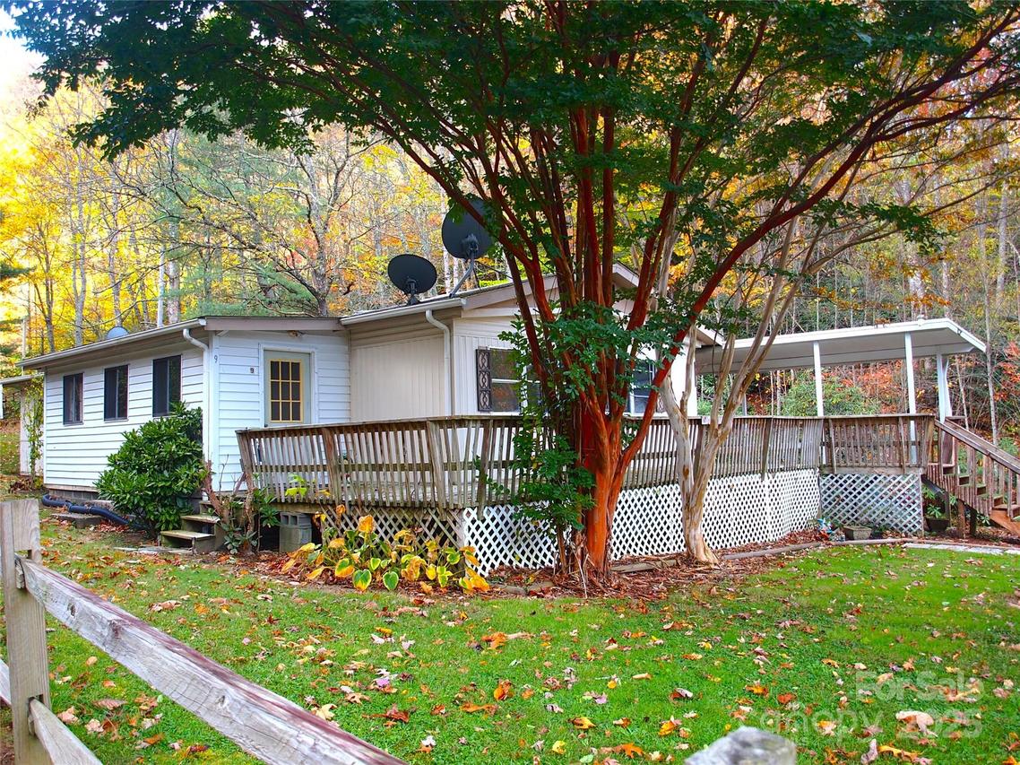 9 Smokey Cove Rd., Canton, NC 28716