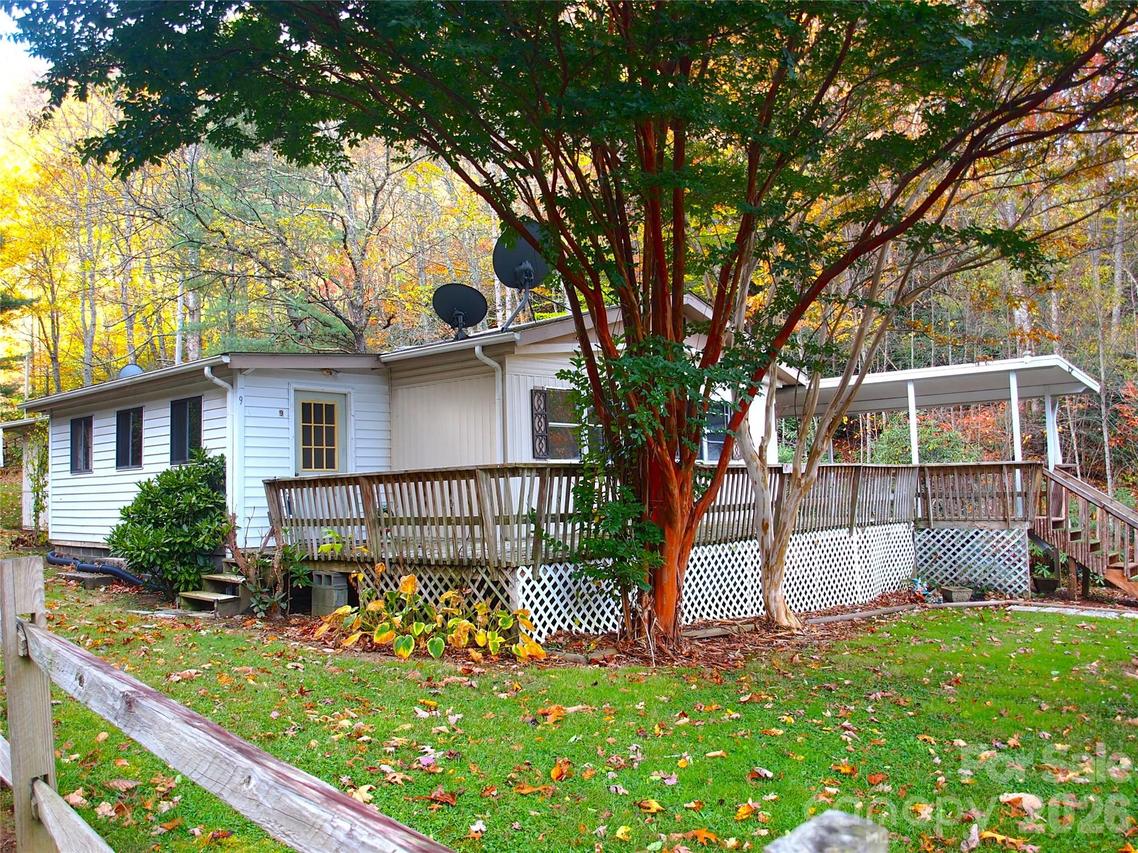 9 Smokey Cove Rd., Canton, NC 28716