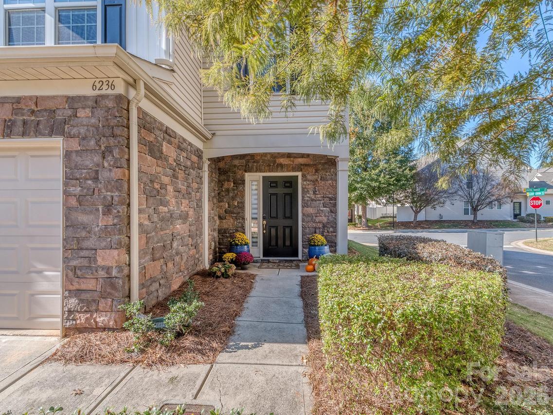 6236 Rockefeller Ln., Charlotte, NC 28210