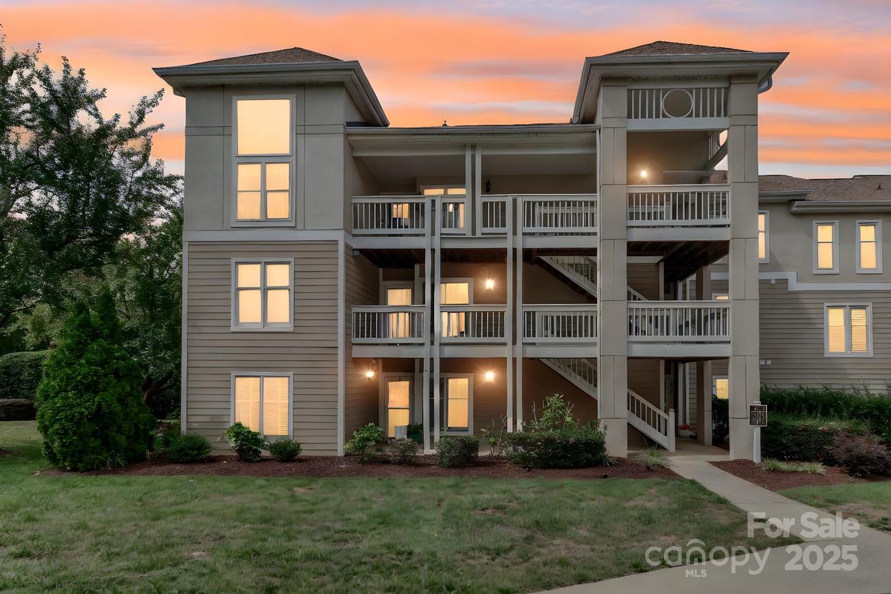 18563 Vineyard Point Ln., Cornelius, NC 28031