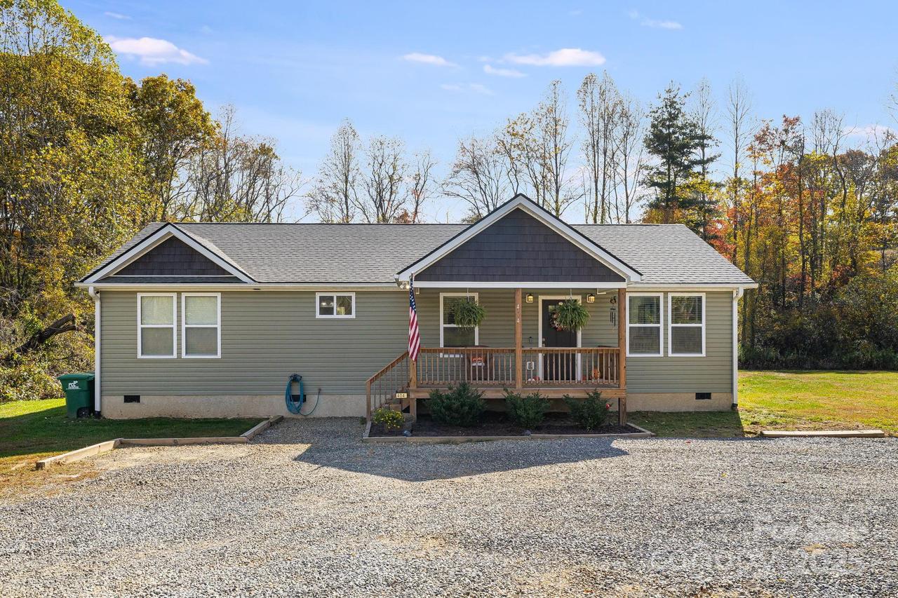 404 Luther Rd., Candler, NC 28715