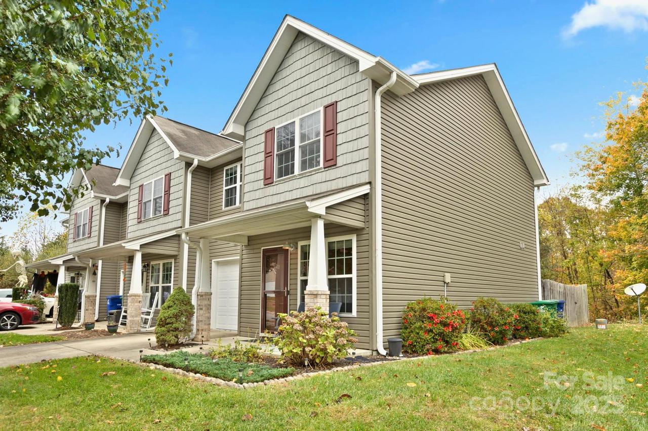 81 Sunny Meadows Blvd., Arden, NC 28704