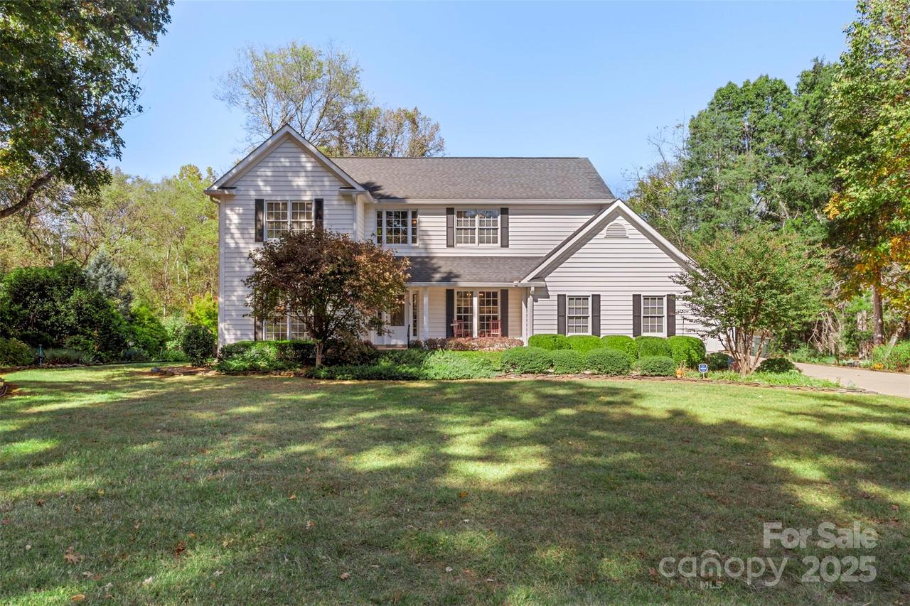 2555 Saddlewood Cir., Concord, NC 28027