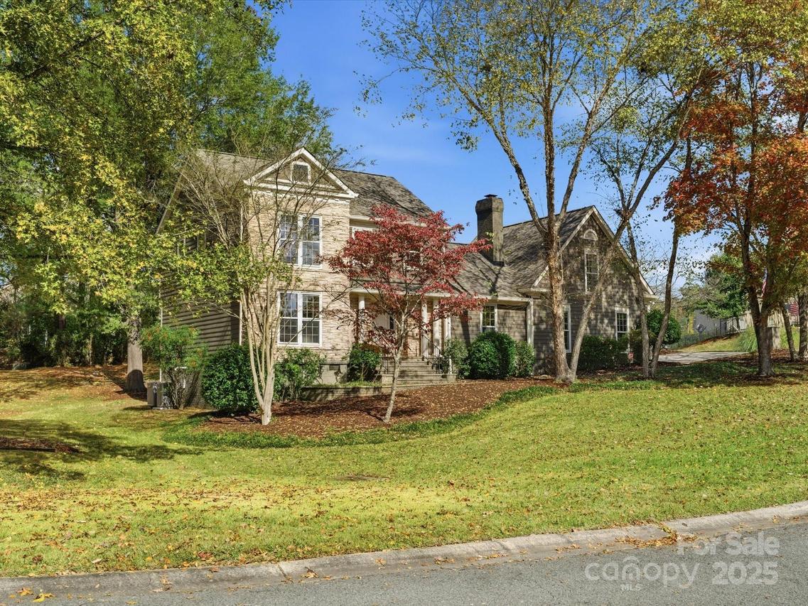 129 Chesney Glen Dr., Matthews, NC 28105