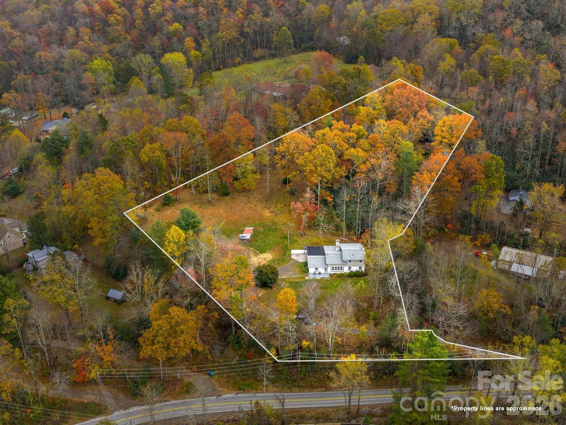 6 Star Berry Ln., Fairview, NC 28730