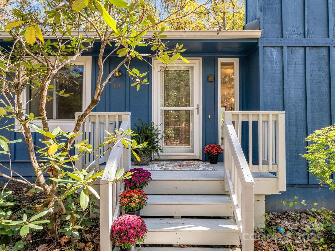 19 Muirfield Dr., Arden, NC 28704
