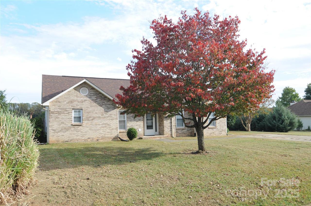 163 Planters Row Rd., Iron Station, NC 28080