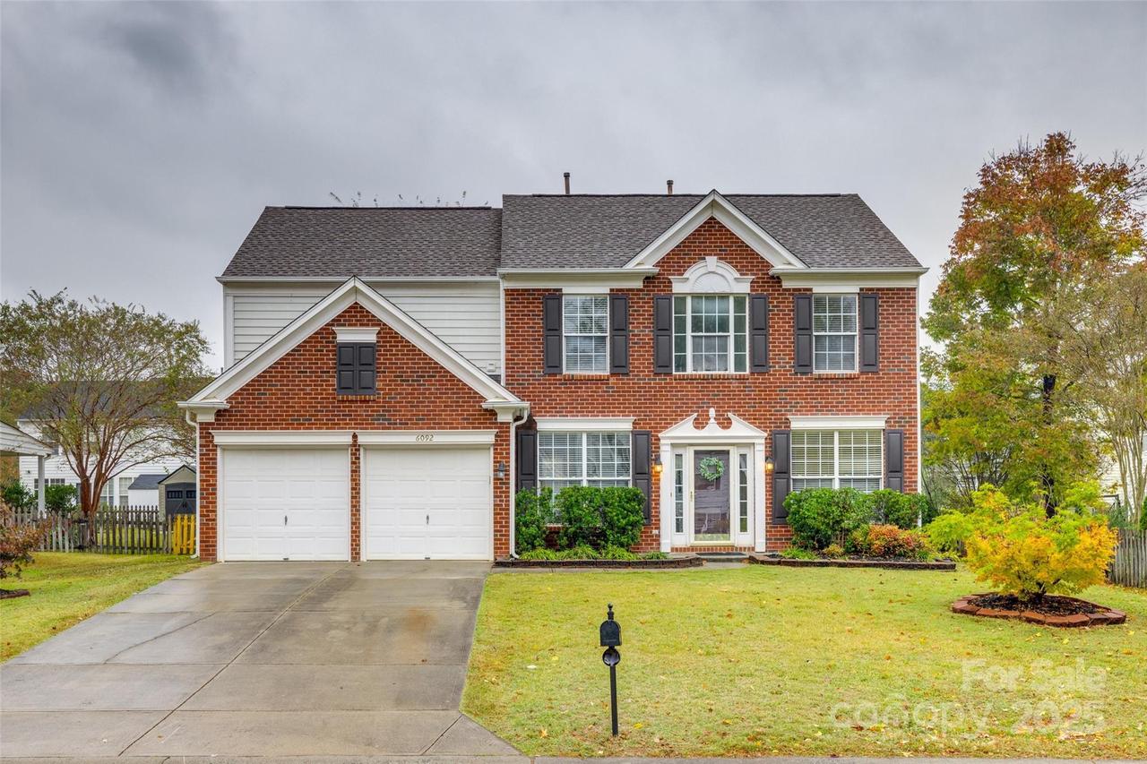 6092 Creekview Ct., Harrisburg, NC 28075