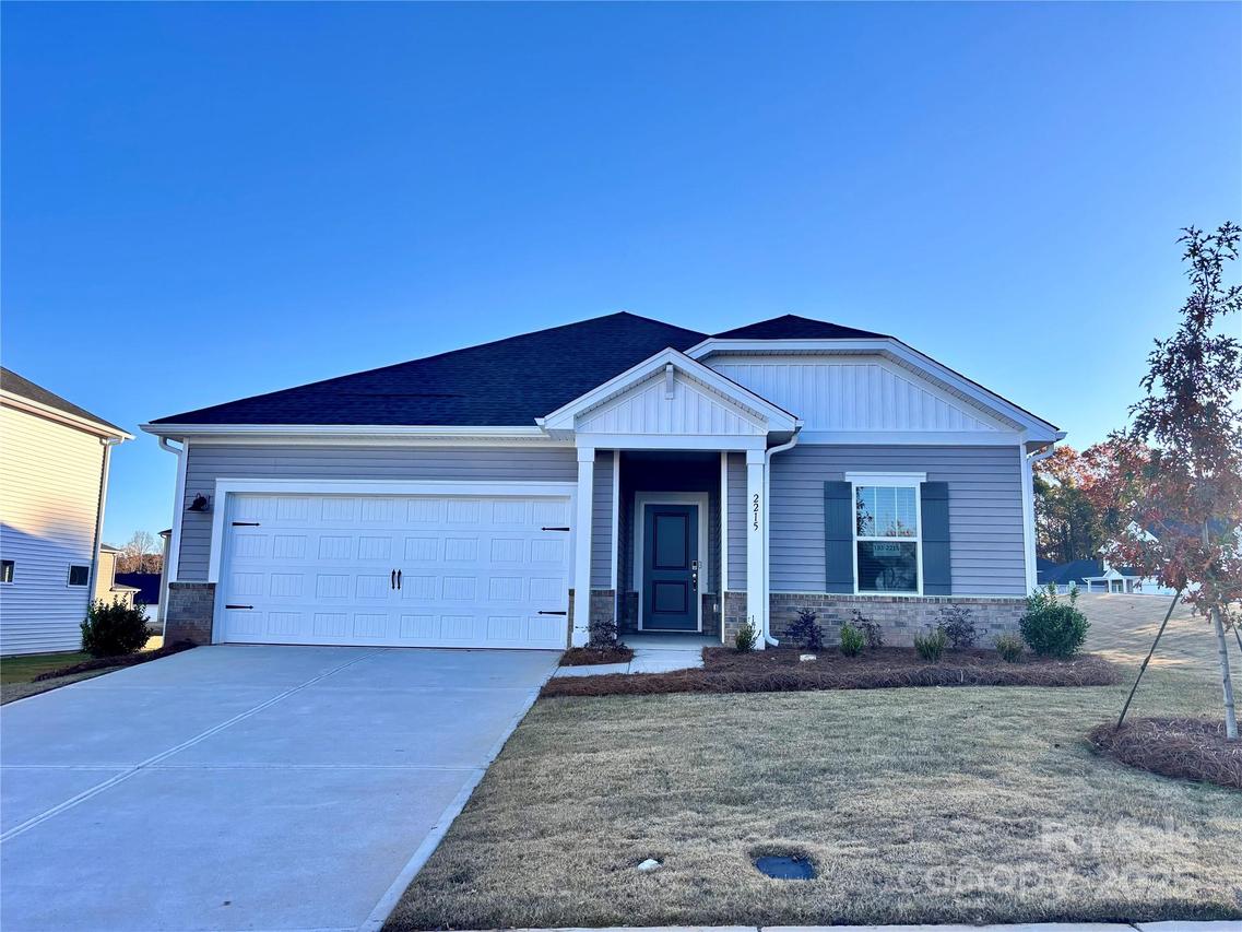 2215 Silverbell Ln., Stanley, NC 28164