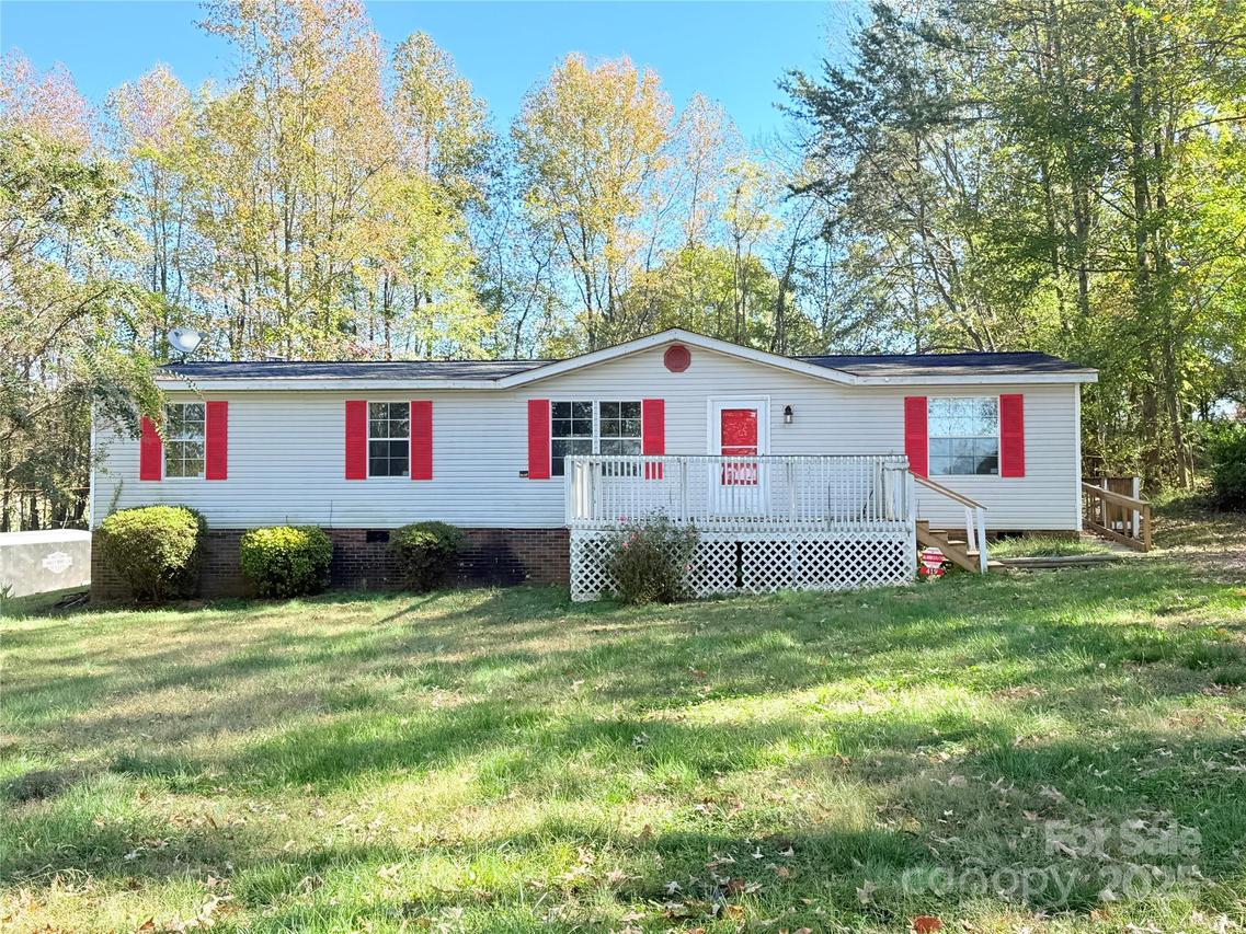 419 Twin Oaks Rd., Statesville, NC 28625
