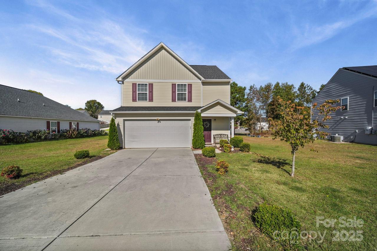 635 Scarlet Leaf Ln., Oakboro, NC 28129
