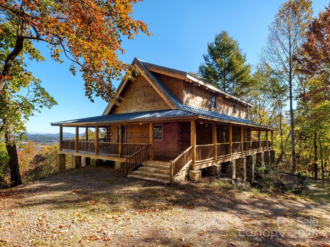 212 Jayhawk Ln., Brevard, NC 28712
