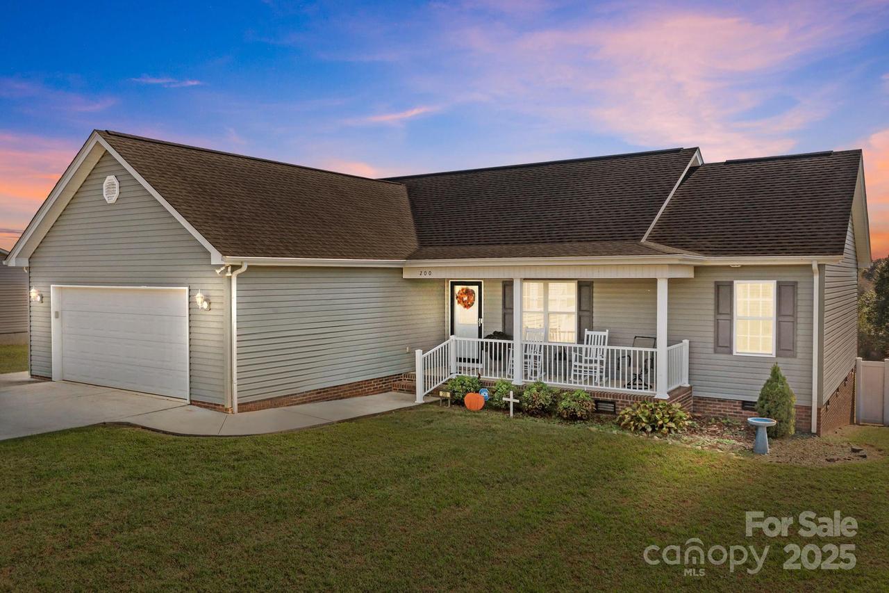 200 Stable Brook Ln., Taylorsville, NC 28681