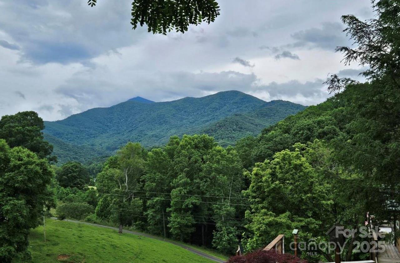 Lot 3 Mountain View Rd., Burnsville, NC 28714