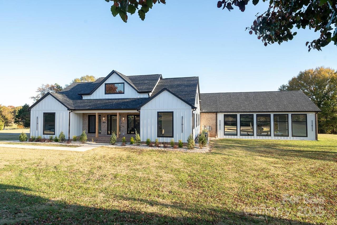1120 Baron Rd., Waxhaw, NC 28173