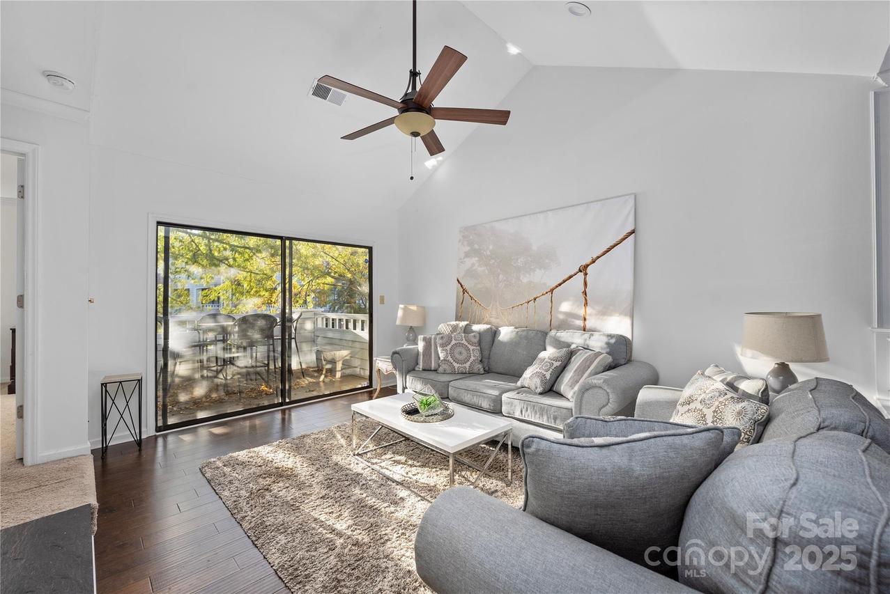 2715 Selwyn Ave. #30, Charlotte, NC 28209