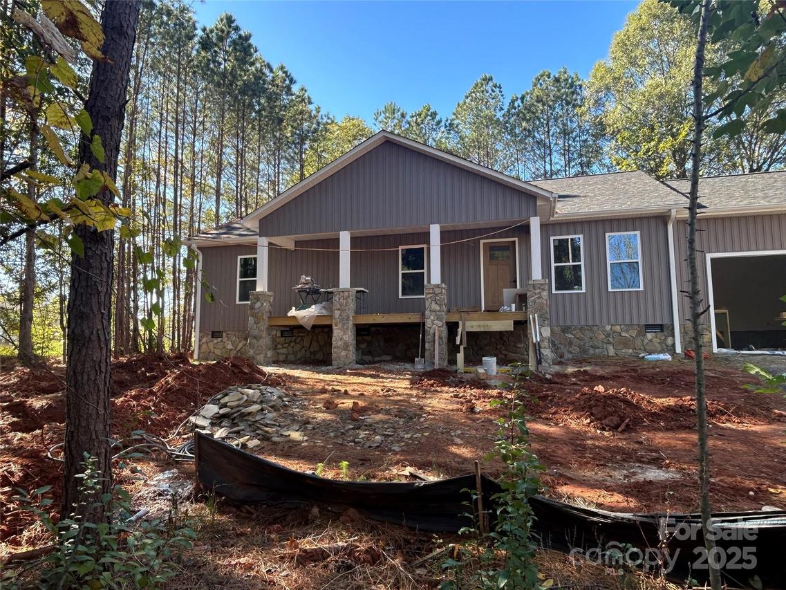 1119 Kensington Cir., Newton, NC 28658
