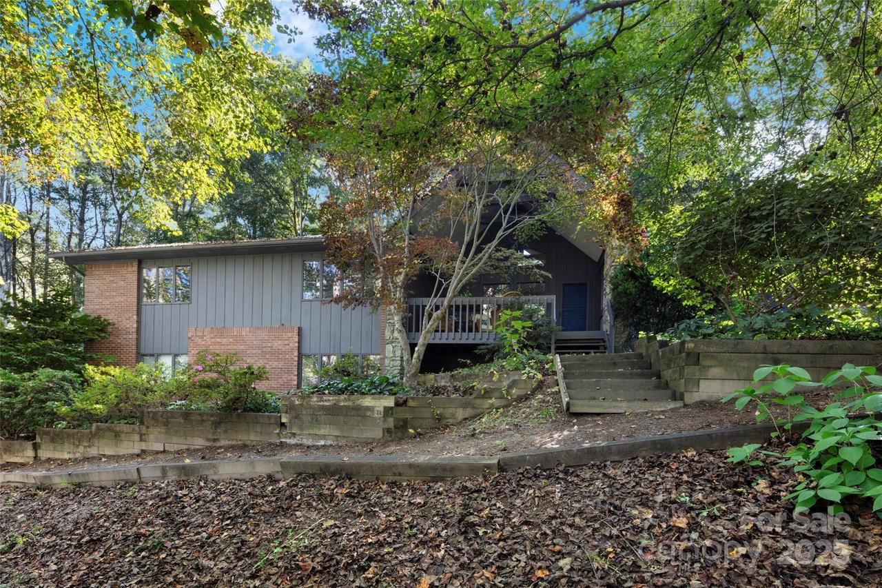 18 Brook Forest Dr., Arden, NC 28704