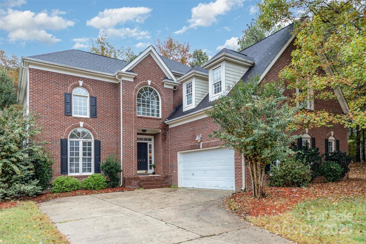 3439 Twelve Oaks Pl., Charlotte, NC 28270