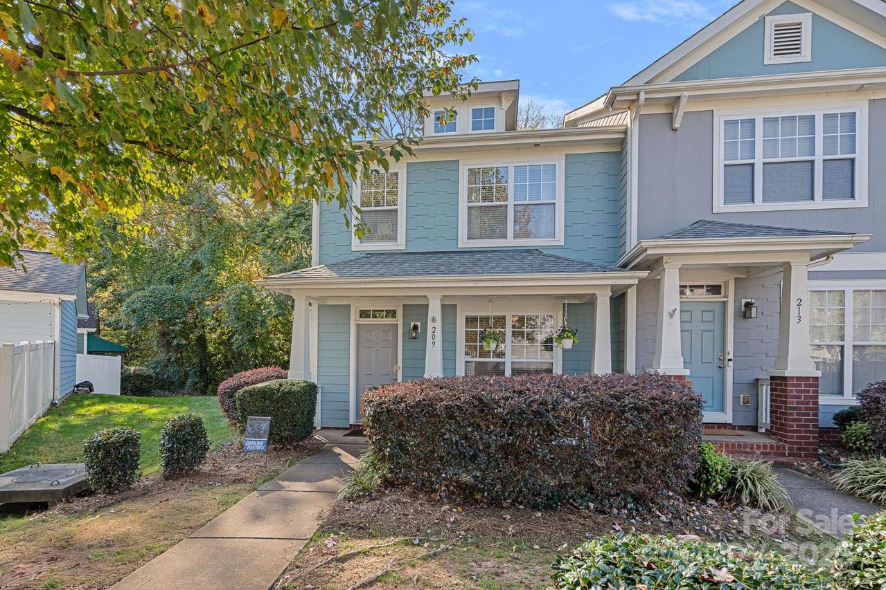 209 Hurston Cir., Charlotte, NC 28208