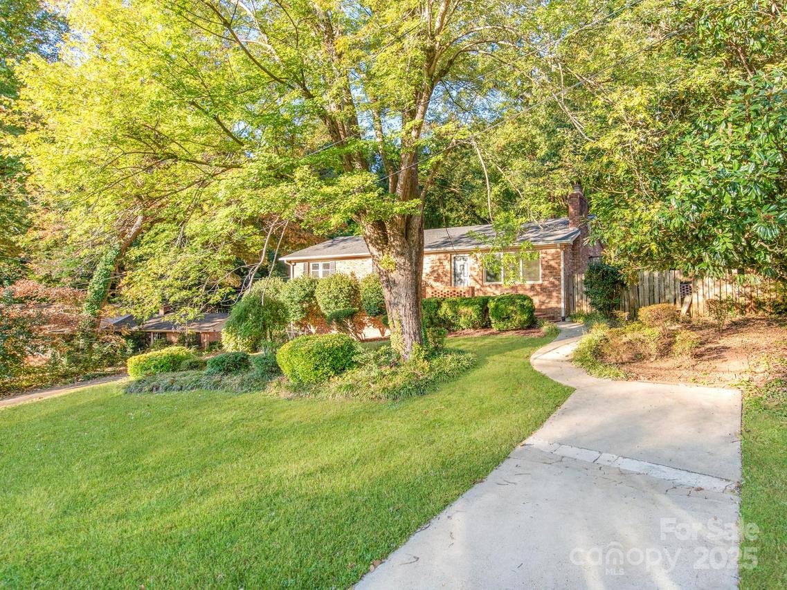 1569 Cecelia Dr., Gastonia, NC 28054