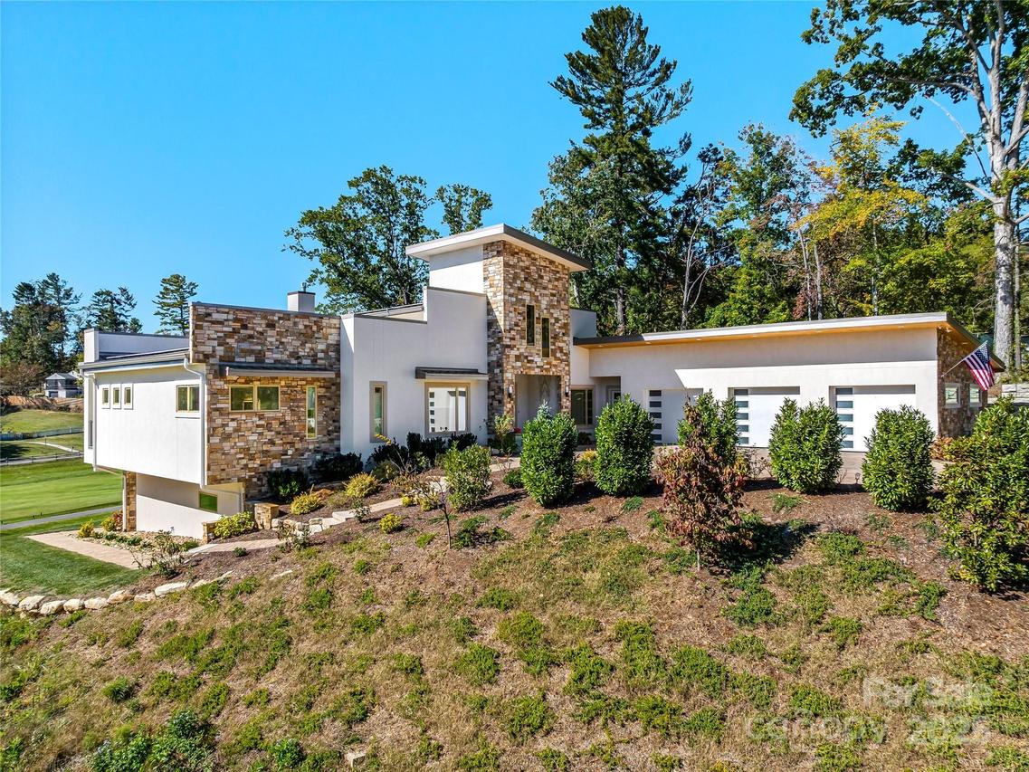 123 Wembley Rd., Asheville, NC 28804
