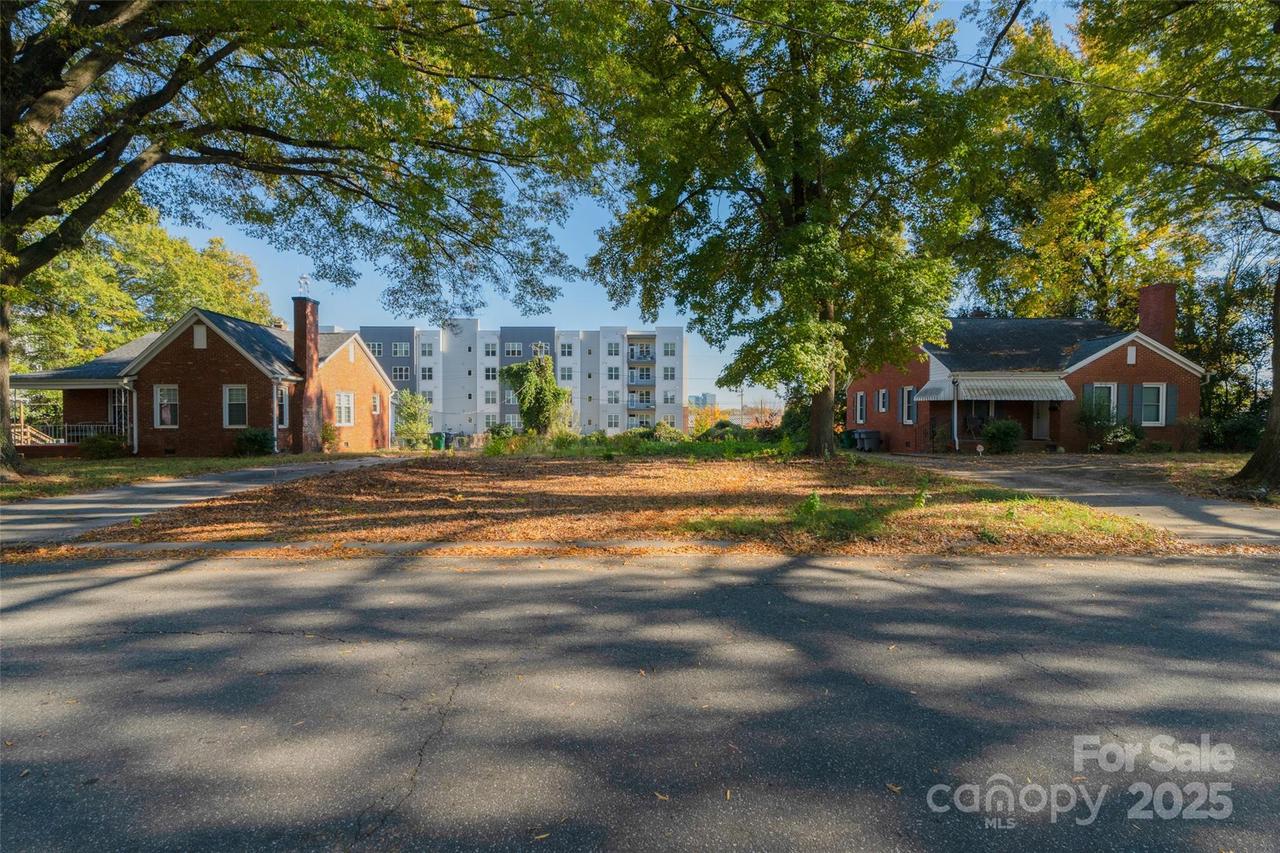 2127 Millerton Ave., Charlotte, NC 28208