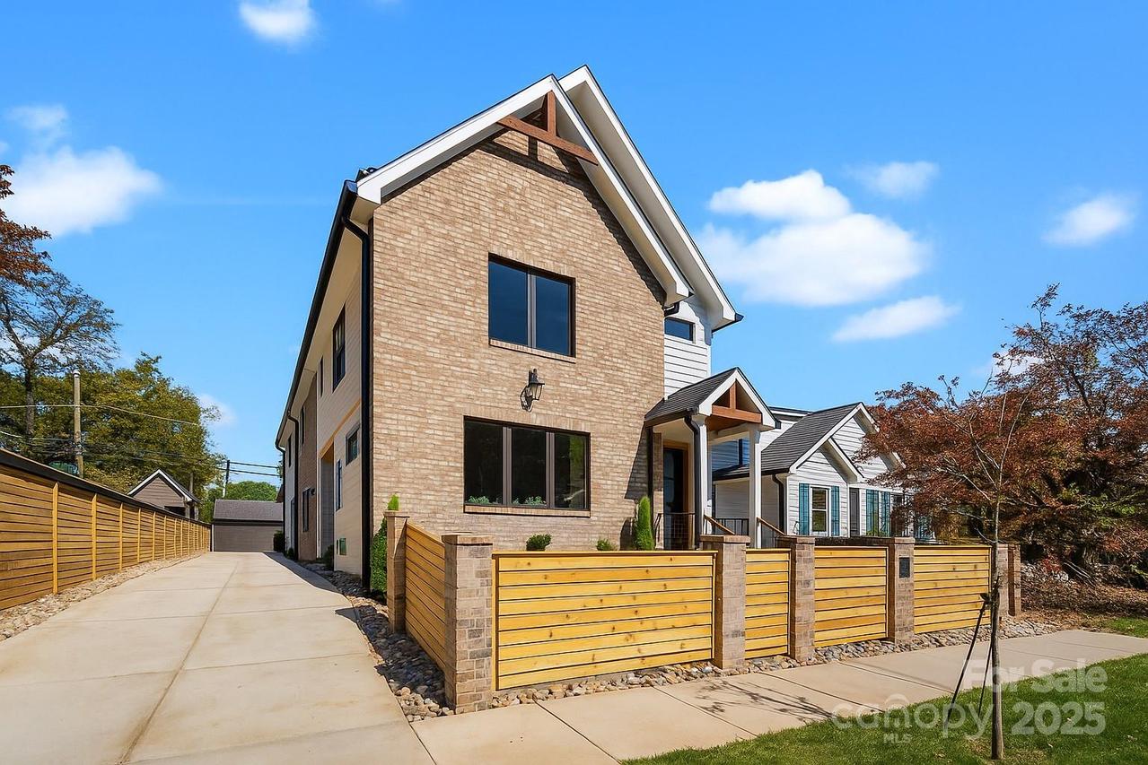 2117 Lombardy Cir., Charlotte, NC 28203