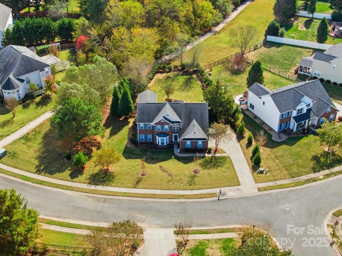 6017 Lowergate Dr., Waxhaw, NC 28173