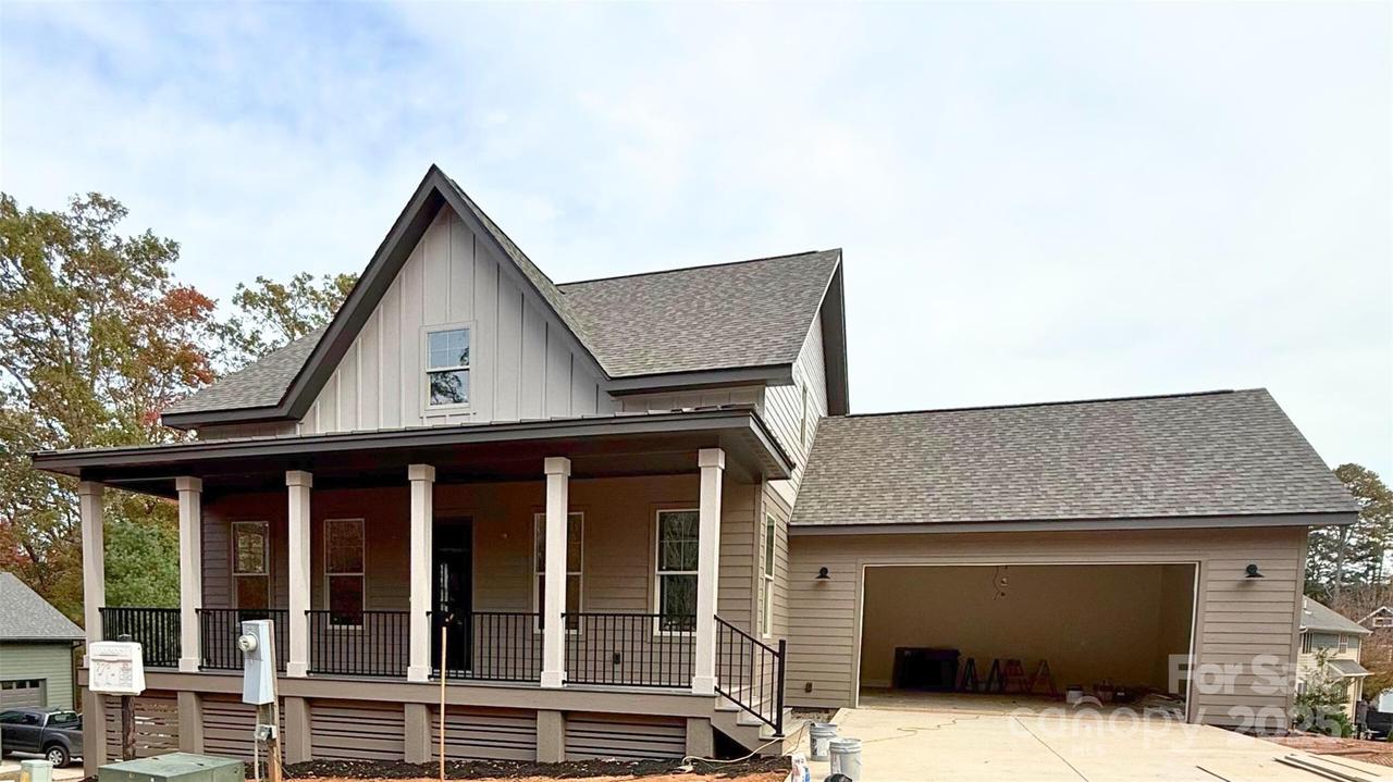 228 Cadence Cir., Brevard, NC 28712