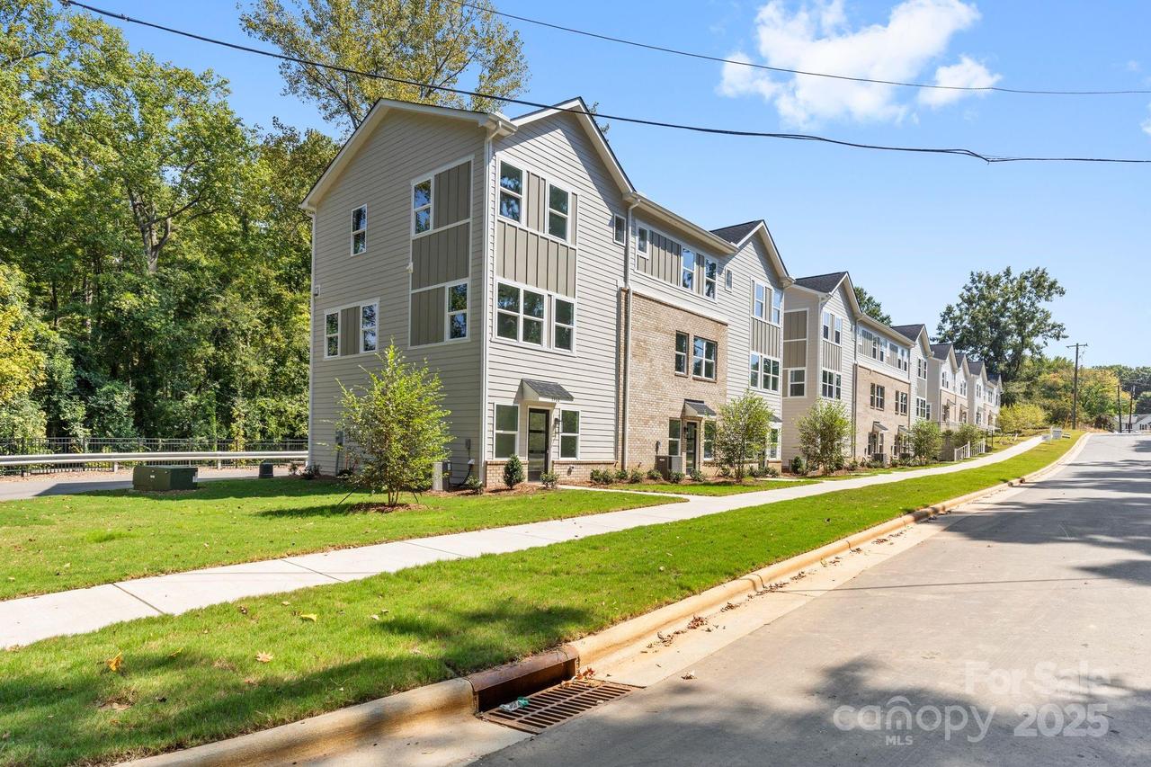 3944 Hager Dr., Charlotte, NC 28208