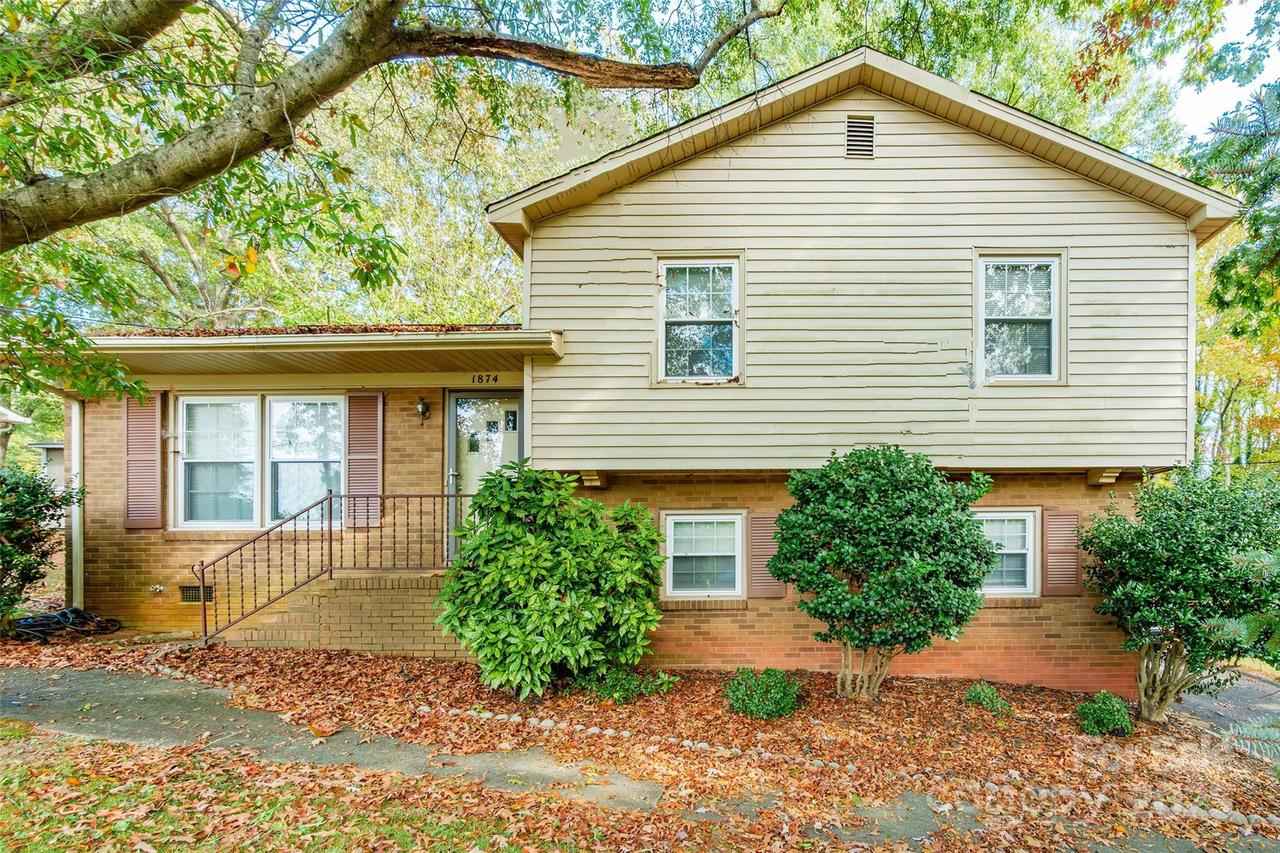 1874 Ballard Dr., Gastonia, NC 28054