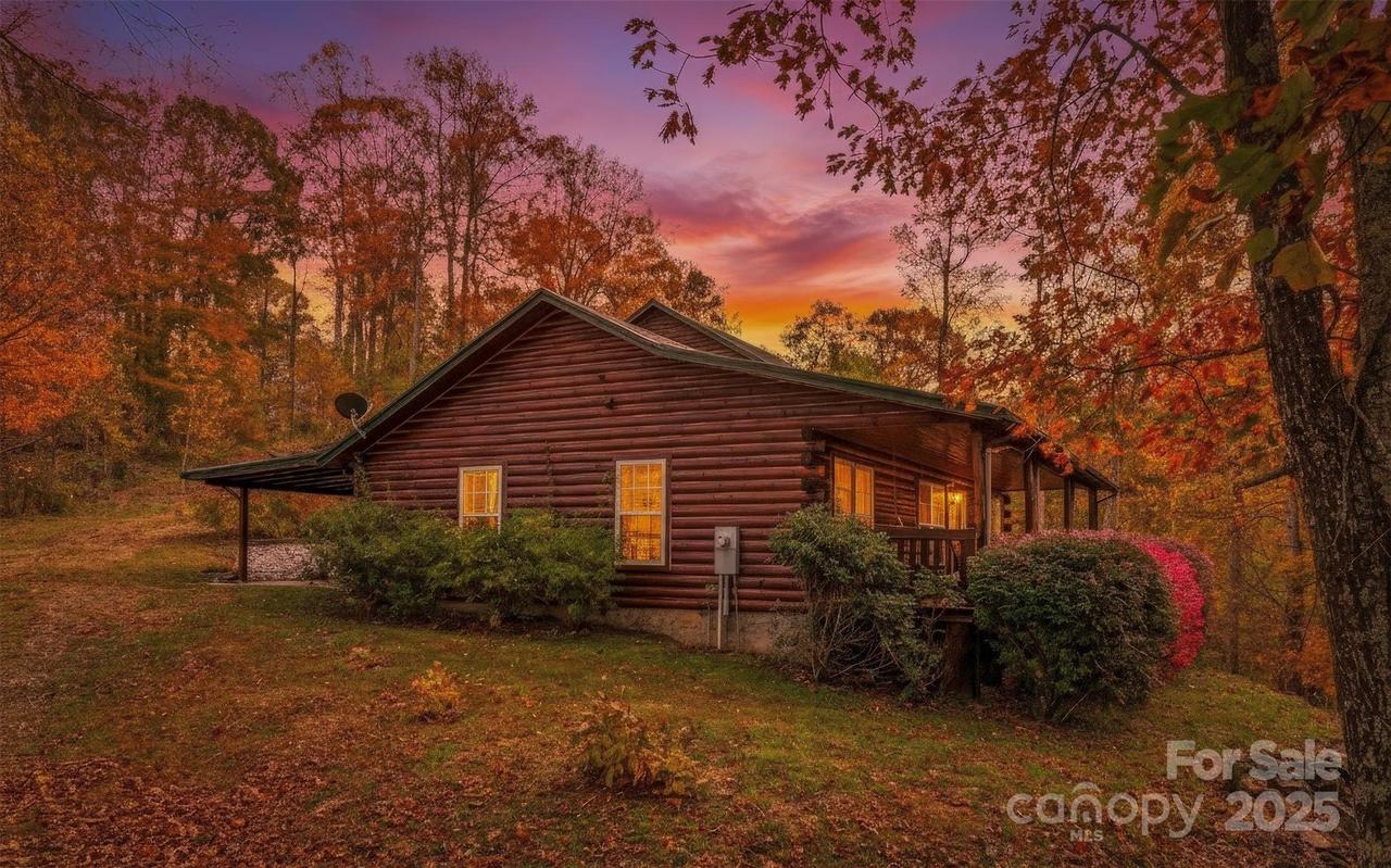 1447/1421 Ayers Mountain Rd., Green Mountain, NC 28740