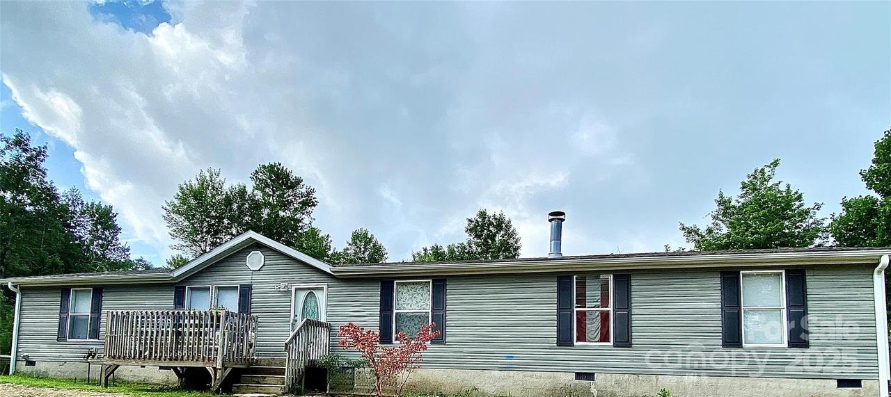 2053 Nancy Mountain Rd., Rosman, NC 28772