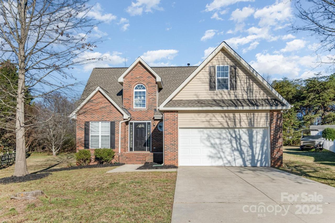 140 Tennyson Ct., Mooresville, NC 28115