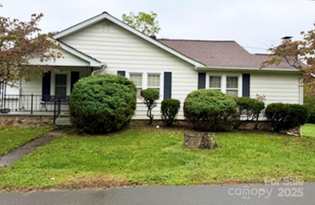 157 Morgan St., Canton, NC 28716