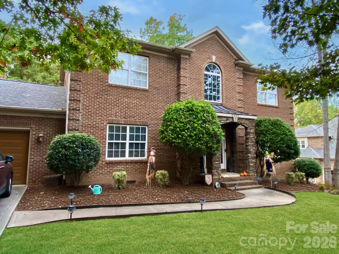 5001 Ardenwoods Dr., Charlotte, NC 28215