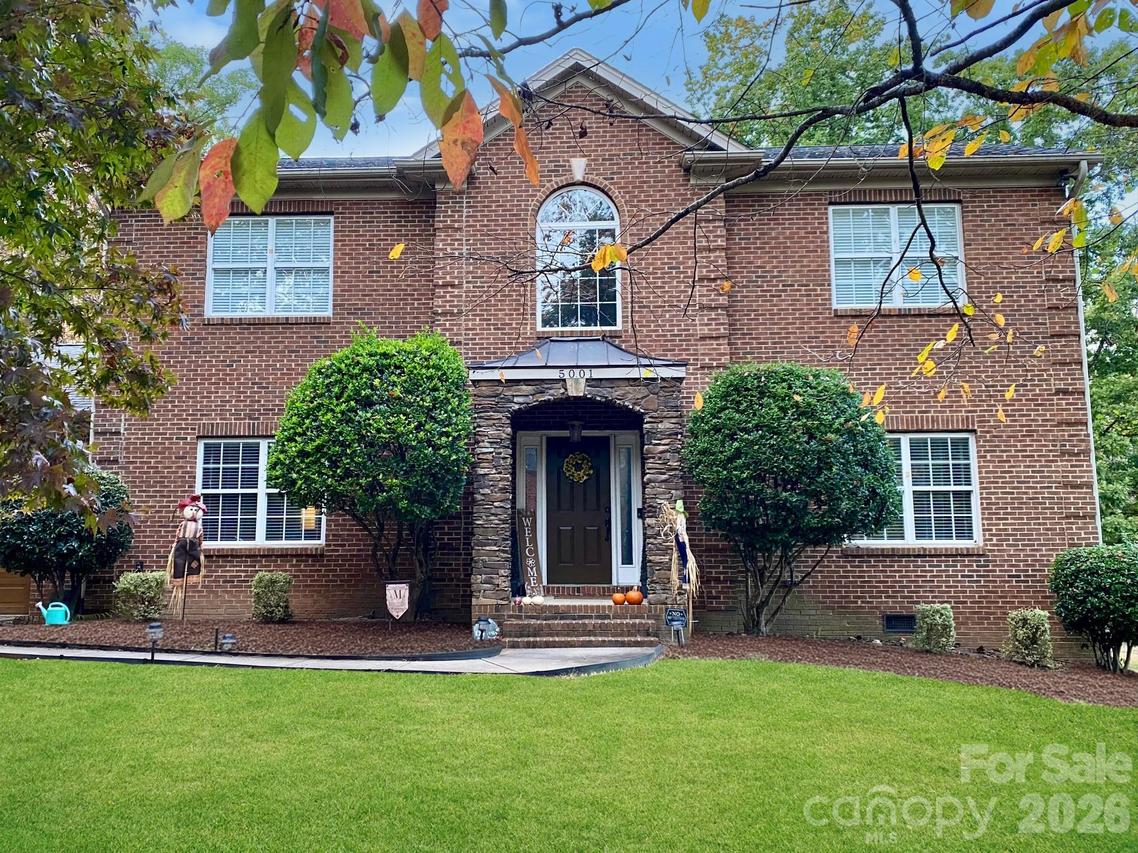 5001 Ardenwoods Dr., Charlotte, NC 28215