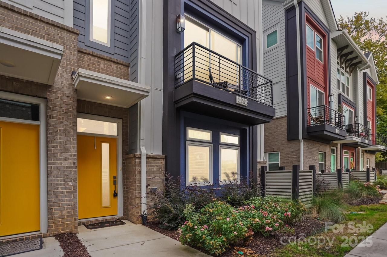2242 Electric Ln., Charlotte, NC 28205