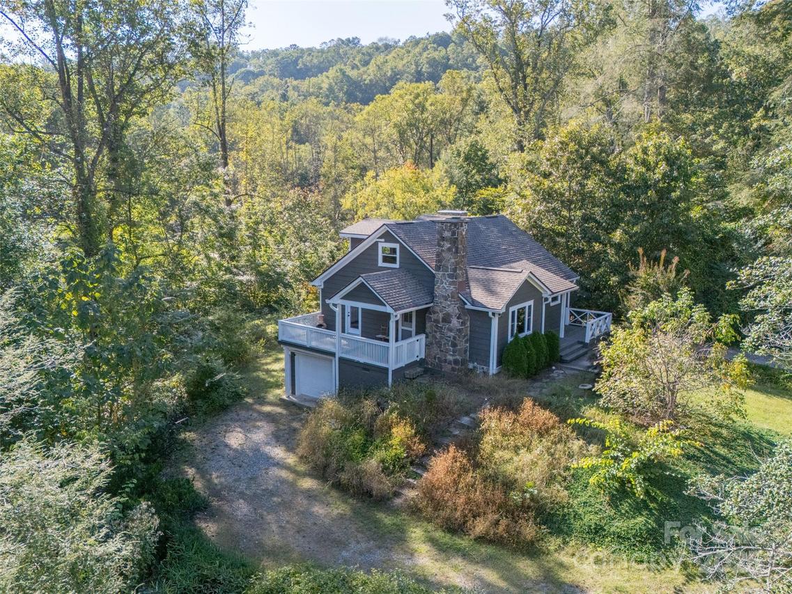 103 Aurora Dr., Asheville, NC 28805