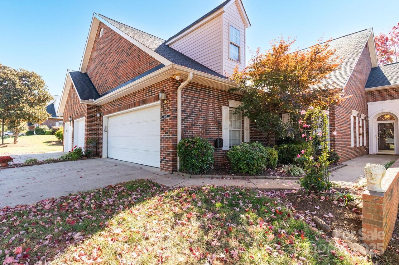 1540 Royalty Cir., Statesville, NC 28625