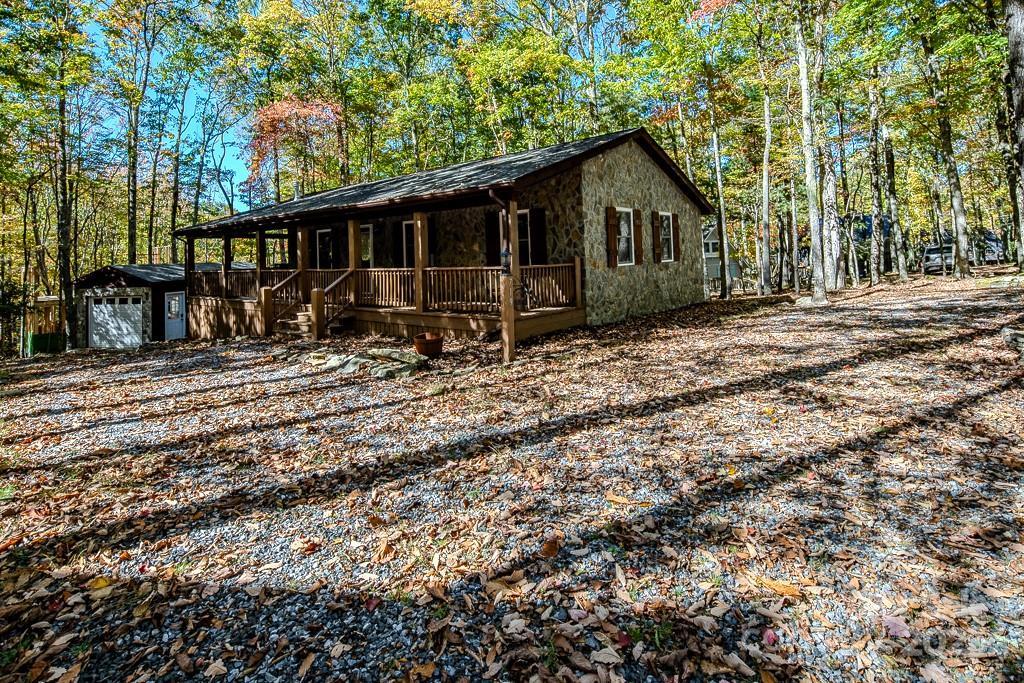 719 Pine Ridge Rd., Beech Mountain, NC 28604