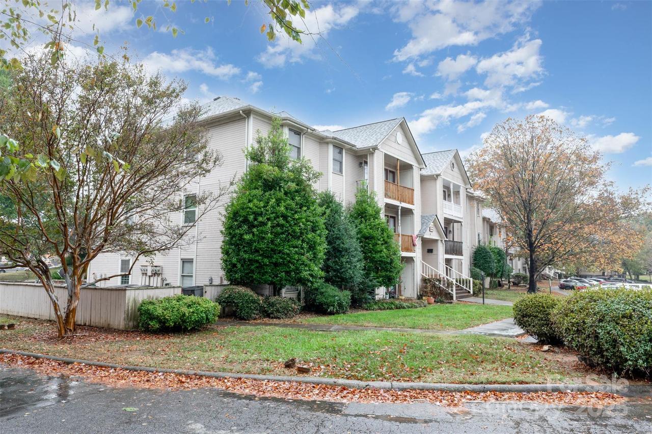 6166 Meadow Rose Ln., Charlotte, NC 28215