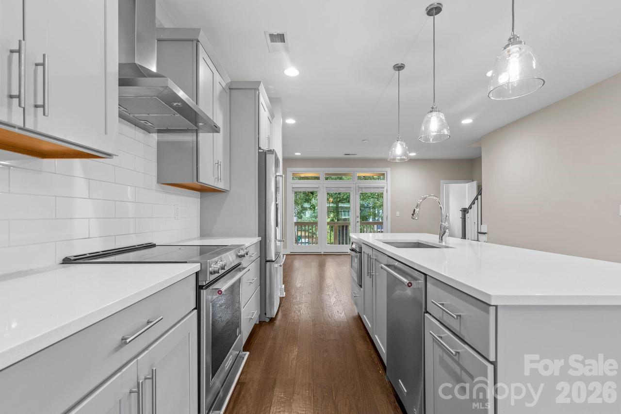 129 Grandin Rd., Charlotte, NC 28208