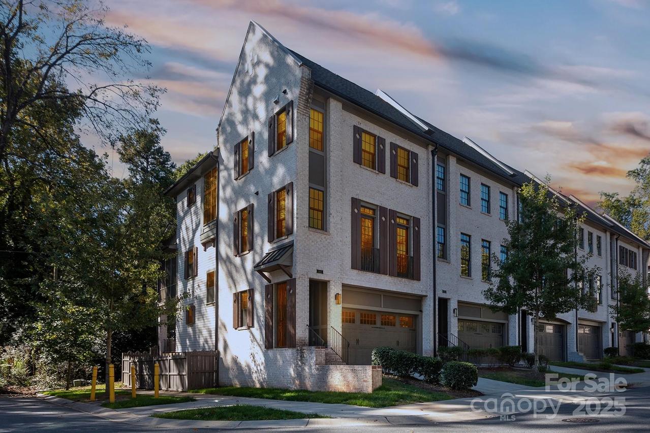 2836 Hillside Springs Dr., Charlotte, NC 28209