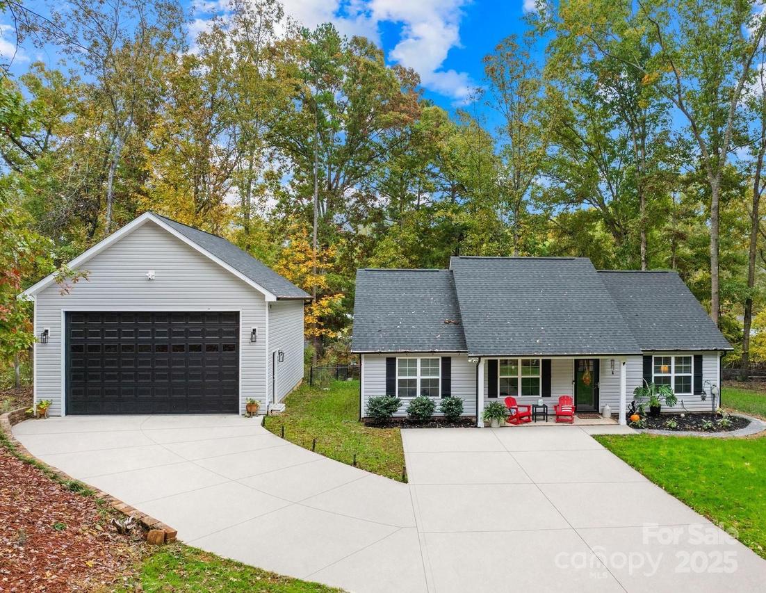 683 Acorn Acres Rd., Norwood, NC 28128