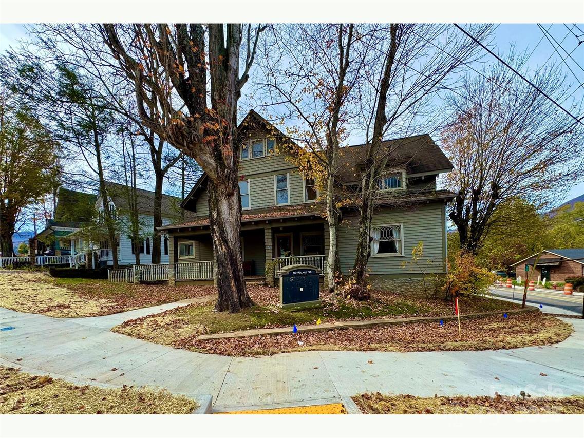 99 Walnut St., Waynesville, NC 28786